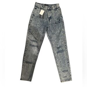 PrettyLittleThing Blue Distressed Jeans